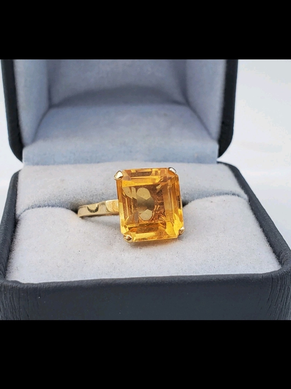 Vintage 14K Yellow Gold Emerald Cut Citrine Cocktail Ring – Size 7 (4.23g)